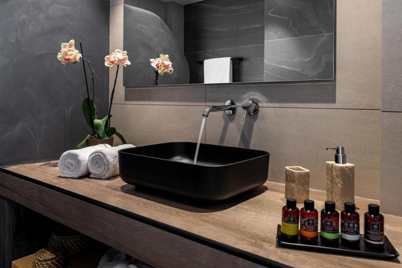 Neoma Luxury Suites Karterados  Esterno foto