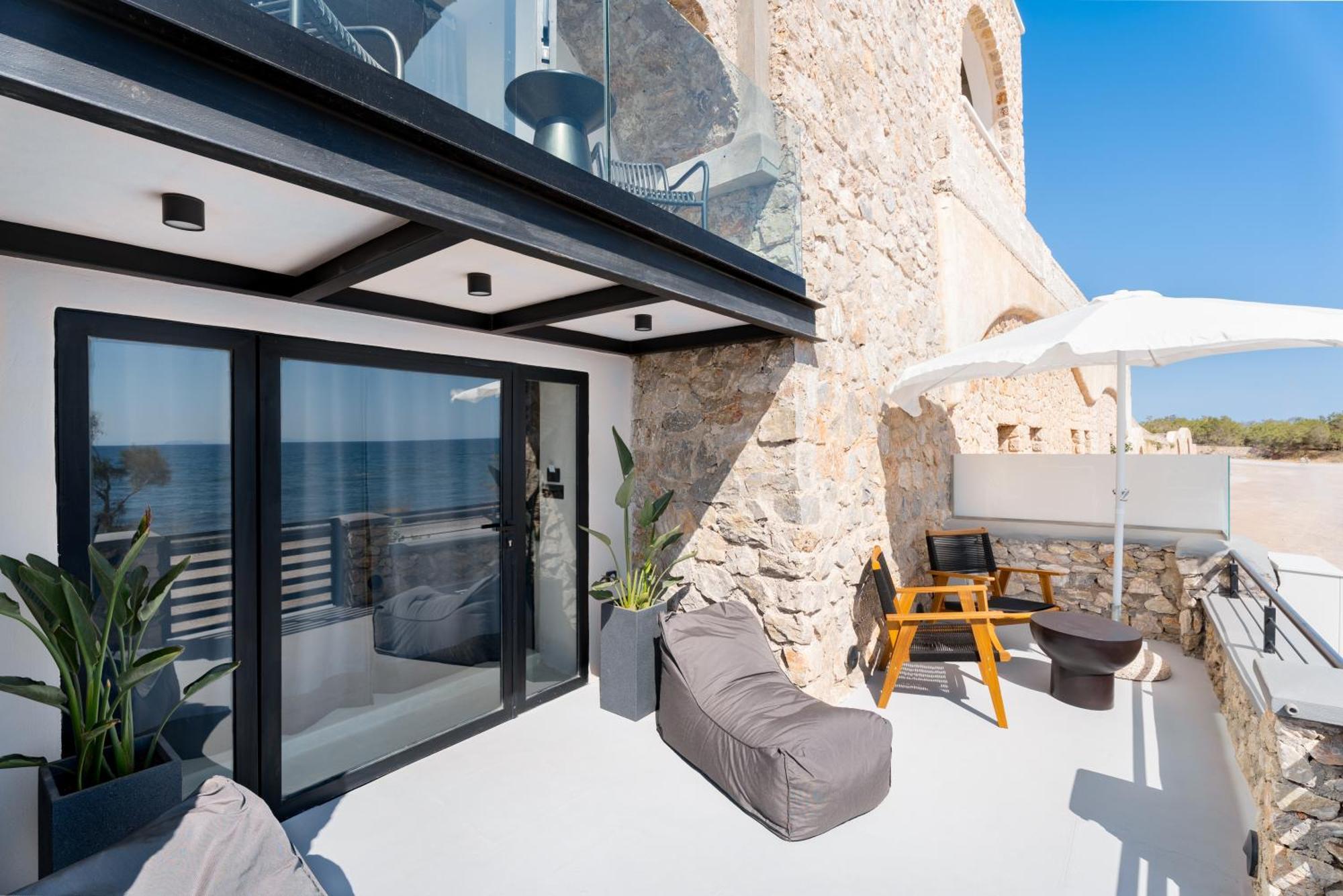 Neoma Luxury Suites Karterados  Esterno foto